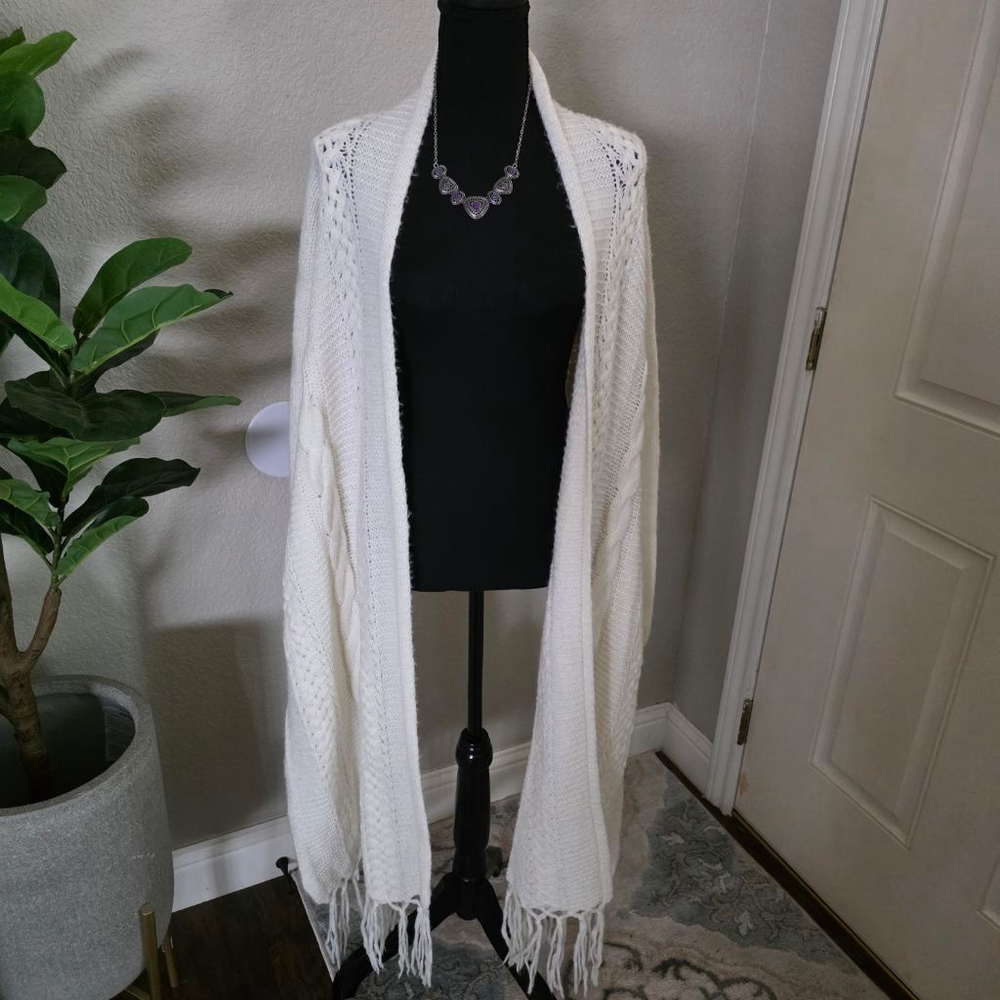 Women's BCBGMAXAZRIA Cardigan White Size M/L